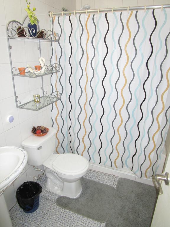 The Residence Portmore Apartments 外观 照片